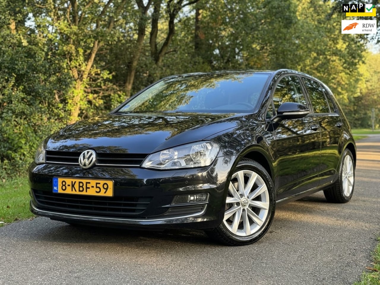Volkswagen Golf - 1.2 TSI Highline | Cruise + Clima + Navi Nu € 7.750,-!!! - AutoWereld.nl