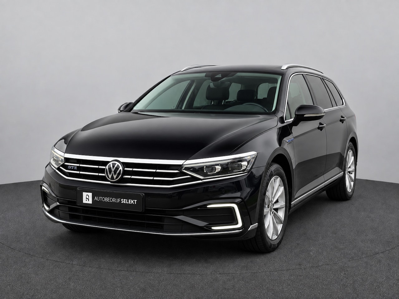 Volkswagen Passat Variant - 1.4 TSI PHEV GTE | Trekhaak | IQ Light | Massage | Travel Assist | Dodehoek | Dealer onder - AutoWereld.nl