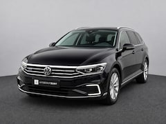 Volkswagen Passat Variant - 1.4 TSI PHEV GTE | Trekhaak | IQ Light | Massage | Travel Assist | Dodehoek | Dealer onder