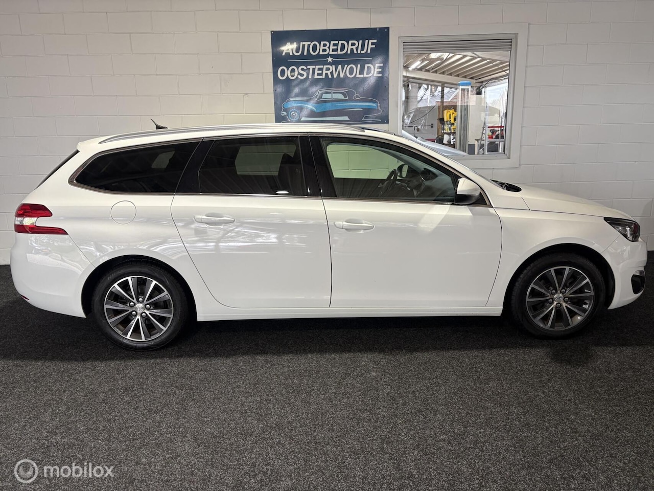 Peugeot 308 SW - 1.2 PureTech Blue Lease Premium Apk - Riem verv. - Navi - Cruise - Panorama