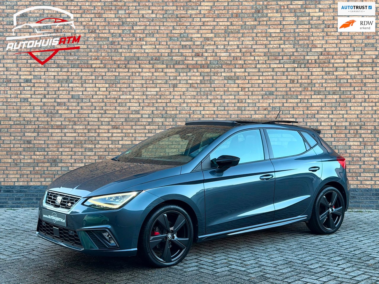SEAT Ibiza - 1.0 TSI FR Black Edition Pano Virtual Cruise Led Cam Stoelvw Alca Climatr - AutoWereld.nl