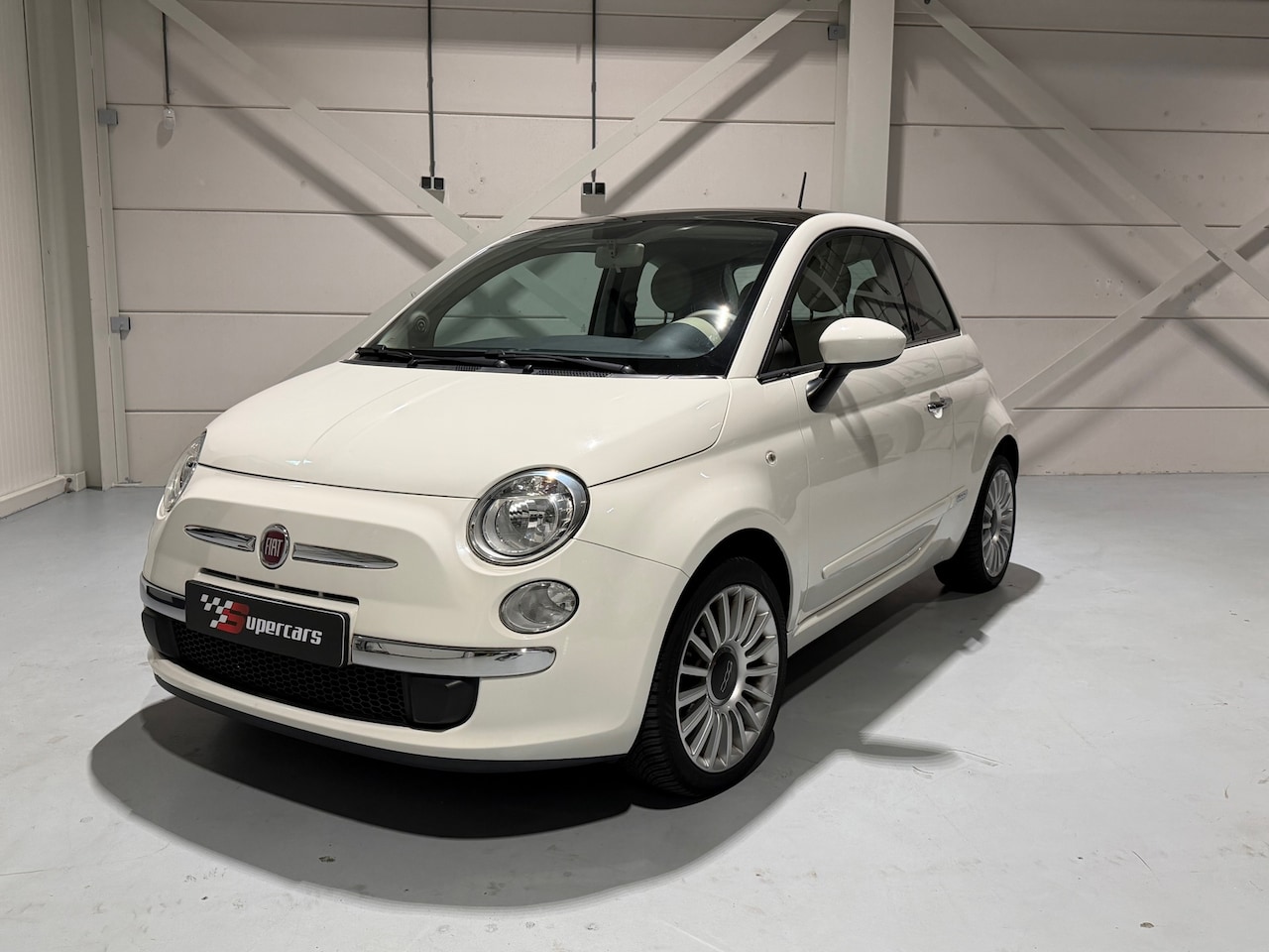 Fiat 500 - 1.2 Lounge - 4 Cilinder! - PANO - Riem VV. - Parkeer Sensoren - AutoWereld.nl
