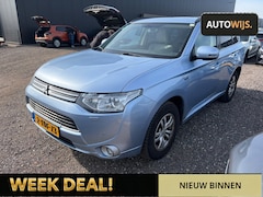 Mitsubishi Outlander - 2.0 Intense+|PANO|LEDER|CAMERA|TREKHAAK|GOED ONDERHOUDEN