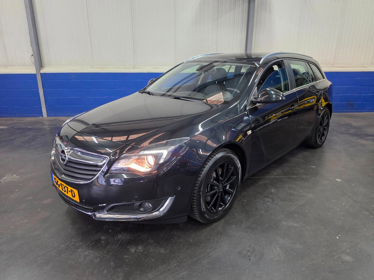 Opel Insignia Sports Tourer - 1.6 T Edition 1.6 T Edition - AutoWereld.nl