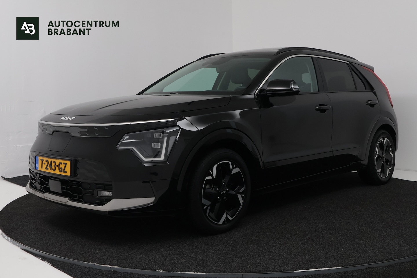 Kia Niro EV - DynamicPlusLine 64.8 kWh (PANORAMADAK, TREKHAAK, CAMERA, STOEL/STUUR VERWARMING) - AutoWereld.nl