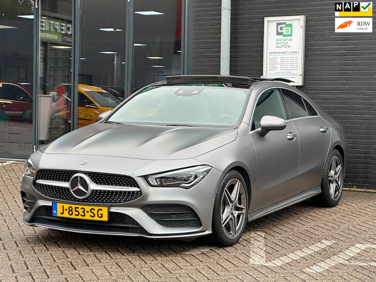 Mercedes-Benz CLA-Klasse - 200 Business Solution AMG/SFEERVERLICHTING/CAMERA/PANO-DAK/NL-AUTO NAP!! - AutoWereld.nl