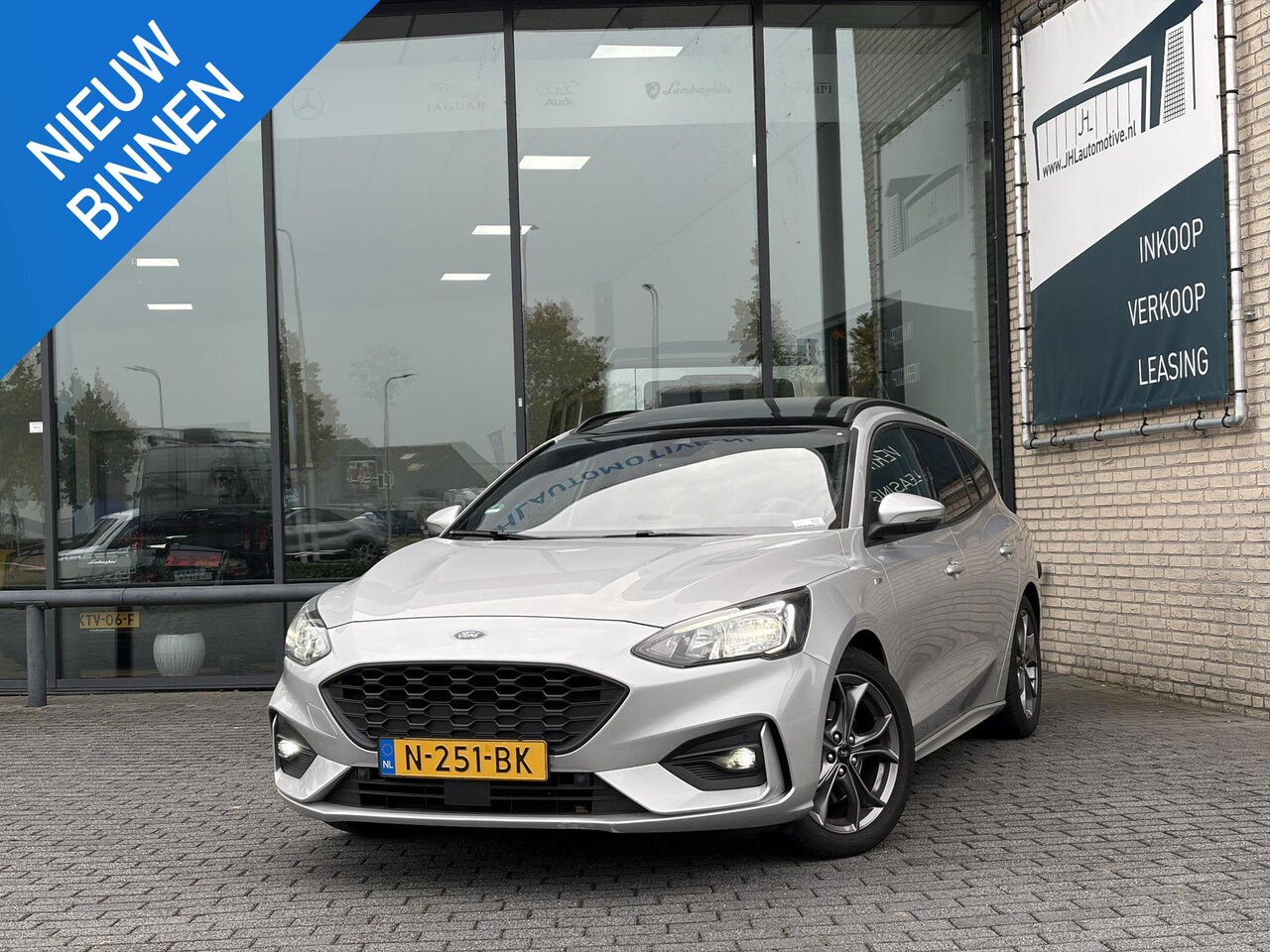 Ford Focus Wagon - 1.5 EcoBlue ST Line*PANO*LED*CAM*ECC*WINTER PAKKET - AutoWereld.nl