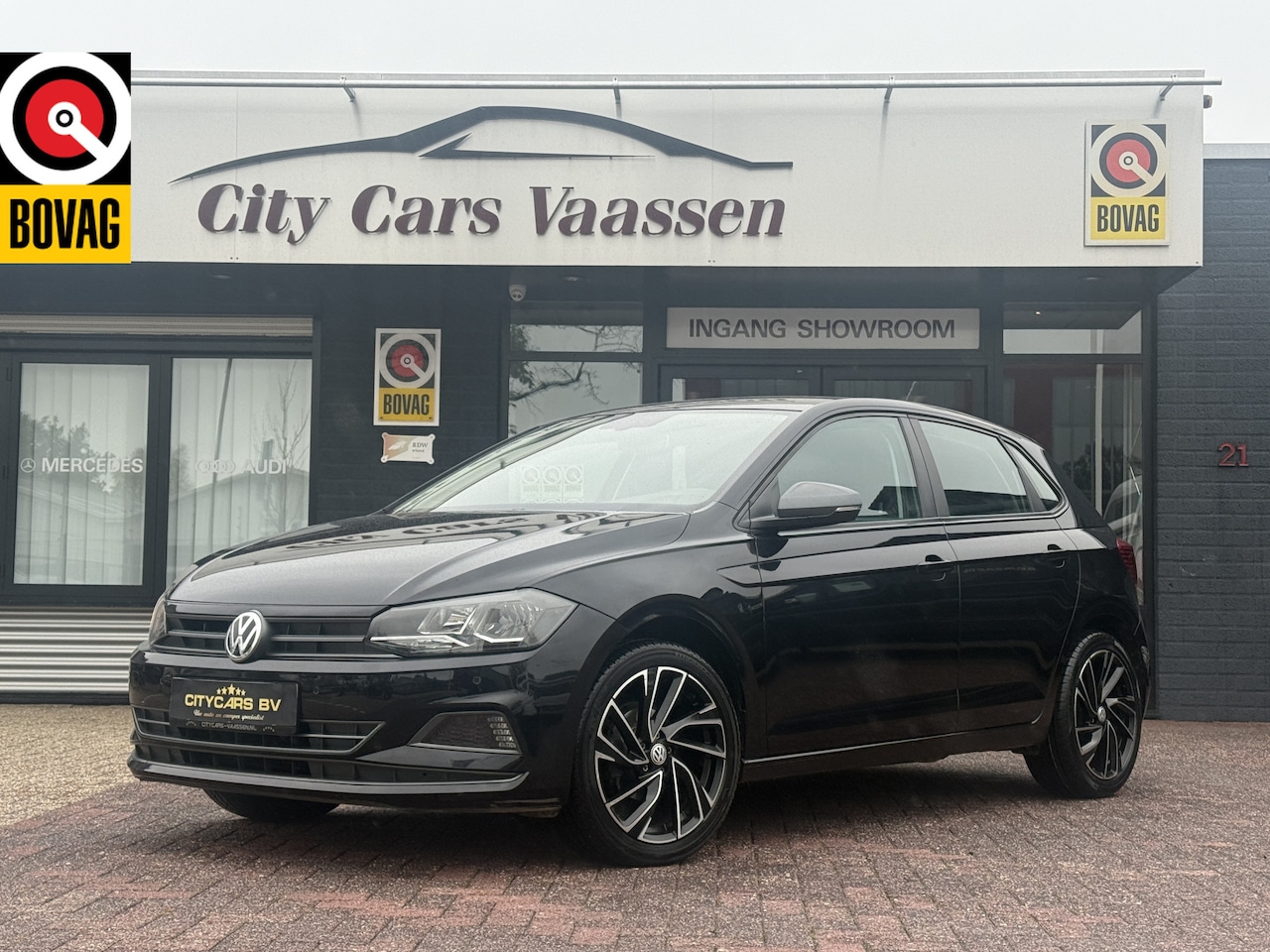 Volkswagen Polo - 1.0 MPI Comfortline Business 75 pk navigatie apple carplay dagrijverlichting led pdc v/a c - AutoWereld.nl