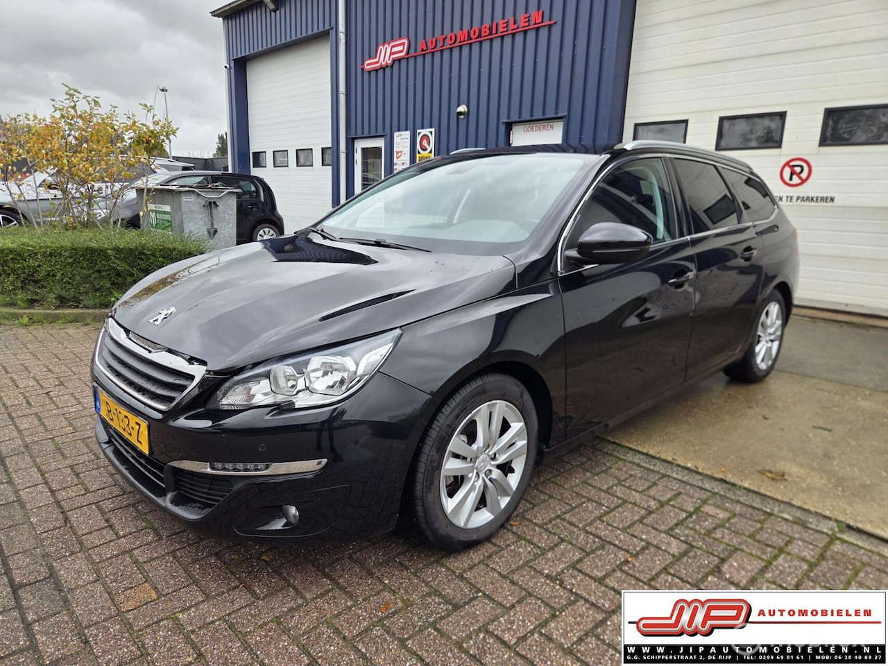 Peugeot 308 SW - 1.2 PureTech Blue Lease Executive 1.2 PureTech Blue Lease Executive - AutoWereld.nl