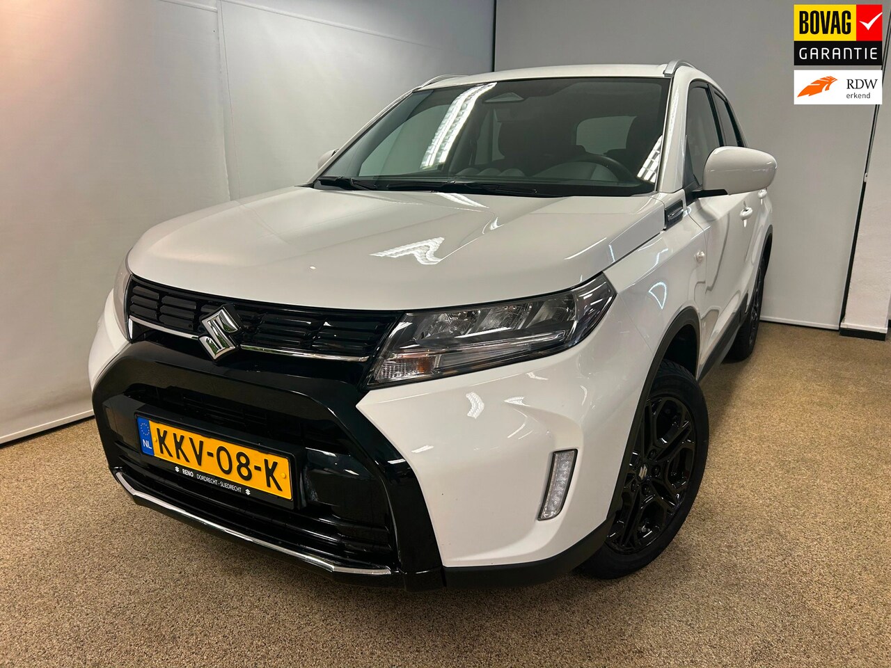Suzuki Vitara - 1.5 Full Hybrid Select AUTOMAAT (veel opties) - AutoWereld.nl