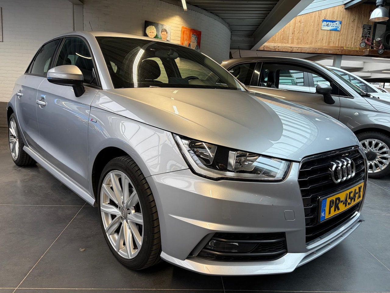 Audi A1 Sportback - 1.0 TFSI S-Line - AutoWereld.nl