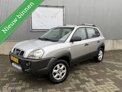 Hyundai Tucson - 2.0i Dynamic 2005 / Airco / Trekhaak / Nieuwe APK / NAP