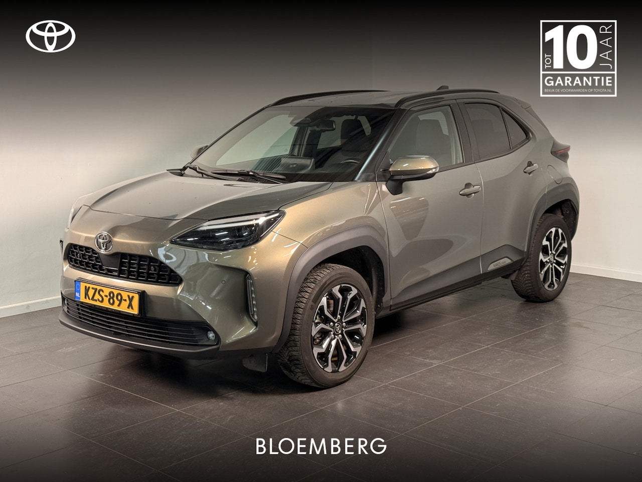 Toyota Yaris Cross - 1.5 Hybrid 115 First Edition Winterpack | Stoel / Stuur en voorruitverwarming | Parkeersen - AutoWereld.nl