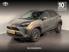 Toyota Yaris Cross - 1.5 Hybrid 115 First Edition Winterpack | Stoel / Stuur en voorruitverwarming | Parkeersen