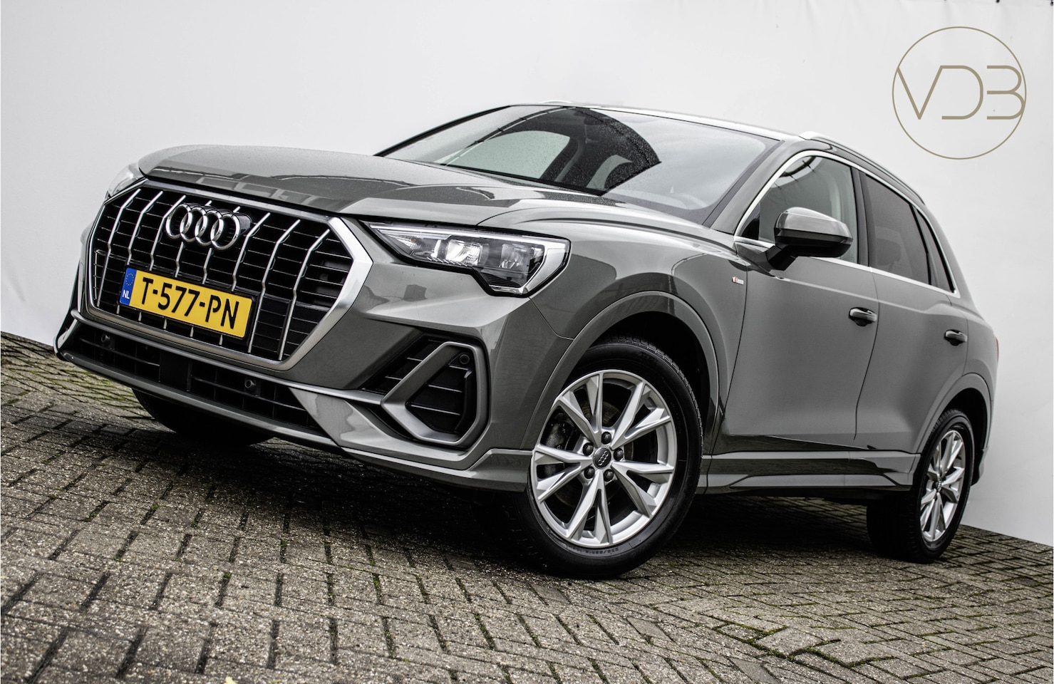 Audi Q3 - 35 TFSI AUT S-Line Pro Line business Trekhaak - AutoWereld.nl