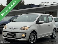 Volkswagen Up! - 1.0|STOELVERWARMING|PARKEERSENSOREN|LEER|A/C