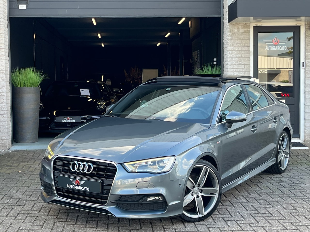 Audi A3 Limousine - 1.4 TFSI CoD Ambition Pro Line S Automaat | 2x S line | Panoramadak | Bang & Olufsen | 19 - AutoWereld.nl