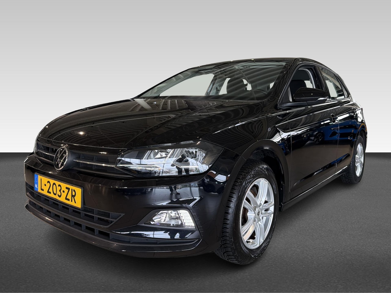 Volkswagen Polo - 1.0 TSI Comfortline Business | Achteruitrijcamera | Airco (automatisch) | Apple Carplay/An - AutoWereld.nl