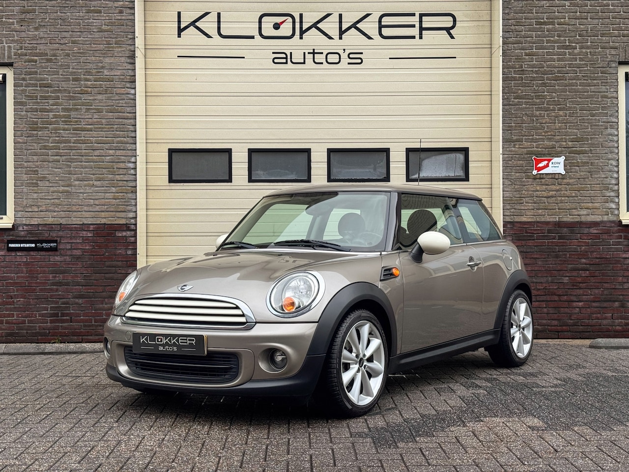 MINI One - 1.6 MINIMALIST Business Line APK 10-2027 Nette auto - AutoWereld.nl