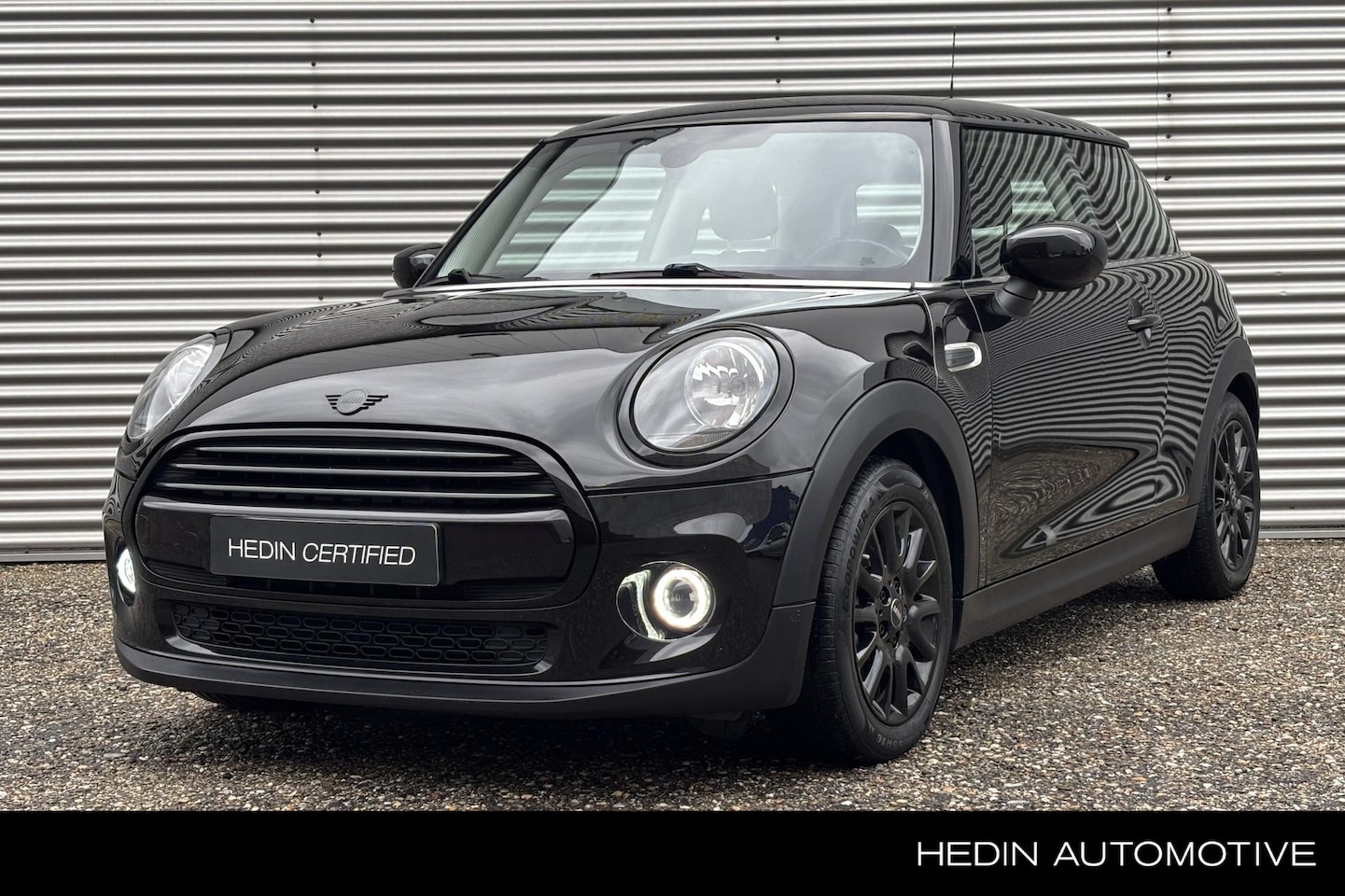 MINI 3-Deurs - 1.5 Cooper / Nederlandse Auto / 2e Eigenaar / Navigatie / Airco / Cruise Control - AutoWereld.nl