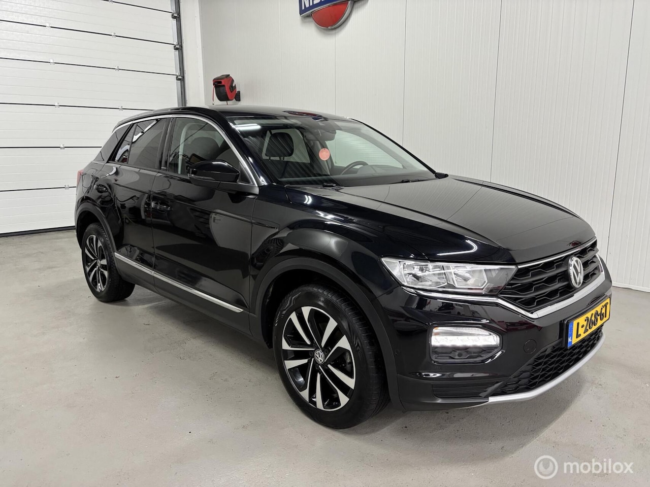 Volkswagen T-Roc - 1.5 TSI Sport Business R .Automaat ...90635Km - AutoWereld.nl