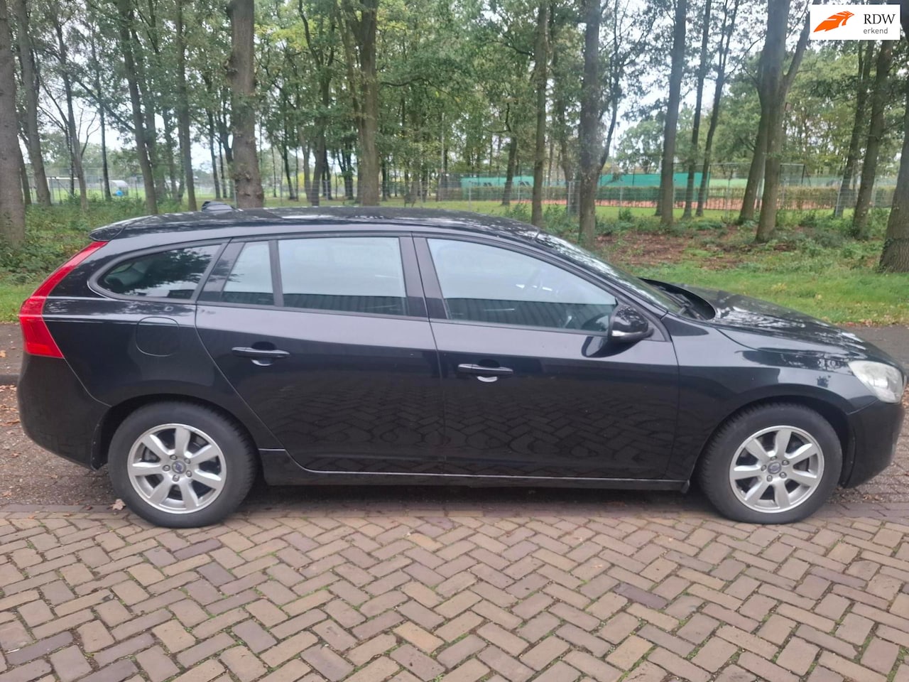Volvo V60 - 1.6 T3 Kinetic 1.6 T3 Kinetic - AutoWereld.nl