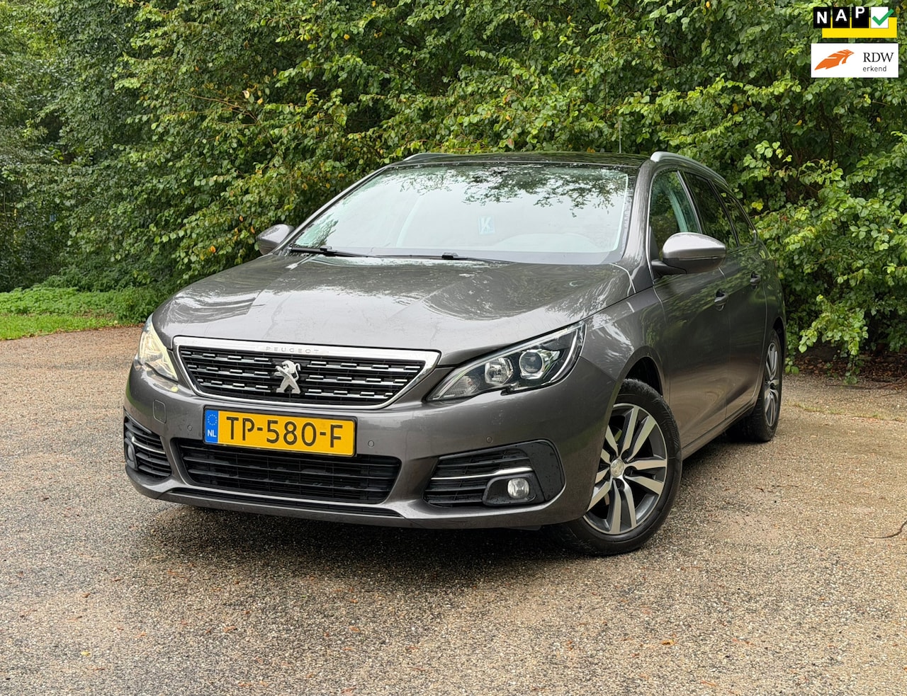 Peugeot 308 SW - 1.2 PureTech Blue Lease Premium | Cruise control + NAP + Leder Nu € 6.950,- !!! - AutoWereld.nl