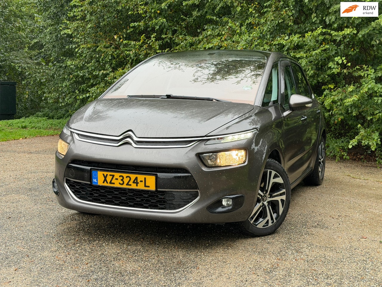 Citroën C4 Picasso - 1.6 e-THP Exclusive | Cruise control + Navi + Automaat Nu € 5.500,- !!! - AutoWereld.nl