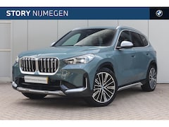BMW iX1 - eDrive20 xLine / Sportstoelen / Comfort Access / Achteruitrijcamera / Harman Kardon / Adap