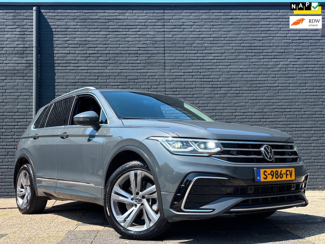 Volkswagen Tiguan - 1.4 TSI eHybrid R-Line | Pano | Virtual - AutoWereld.nl