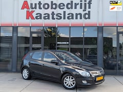 Hyundai i30 - 1.6i Dynamic Business - Clima - Cruise