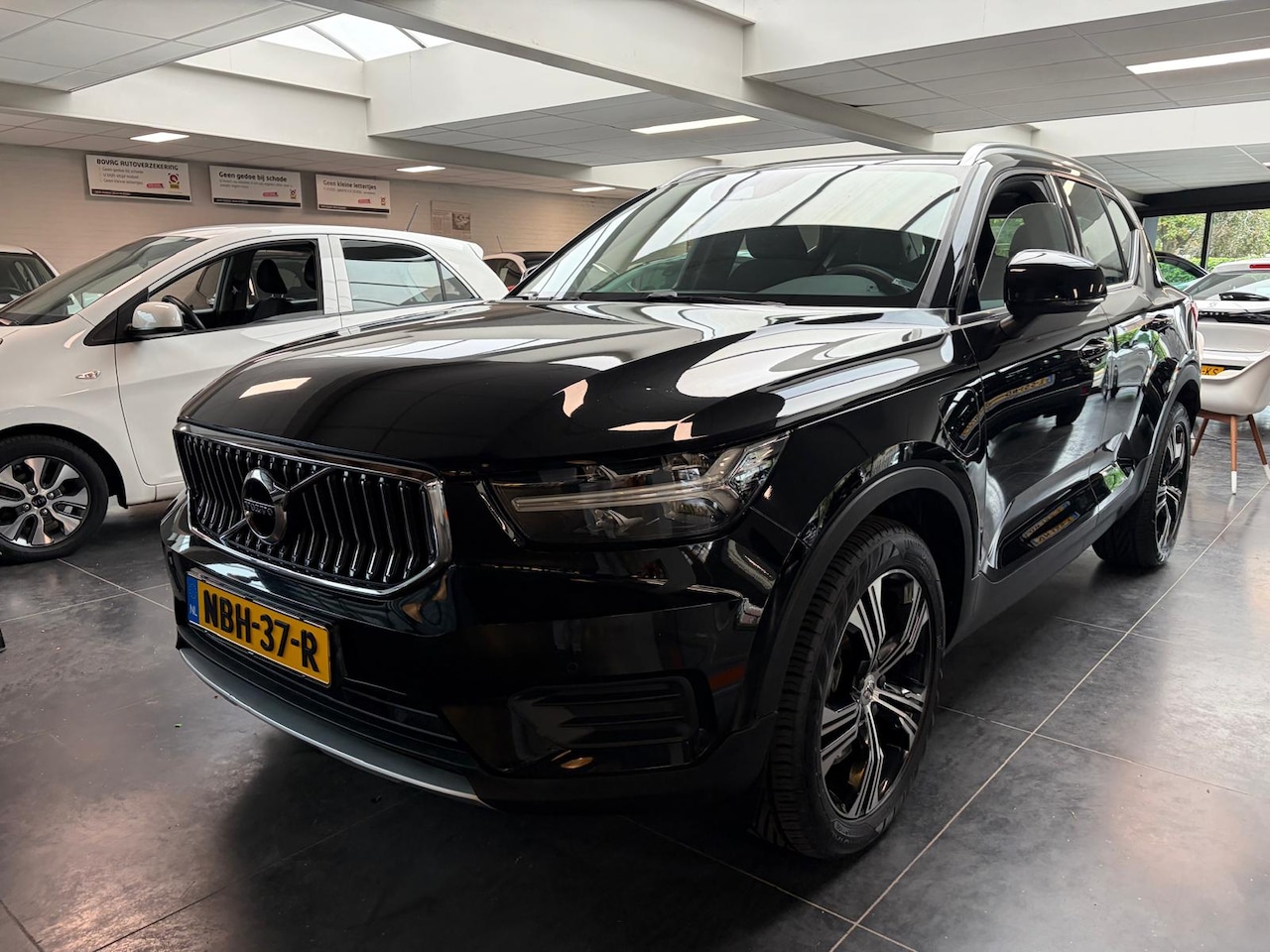 Volvo XC40 - 1.5 T4 Recharge Inscrription CarPlay Camera - AutoWereld.nl