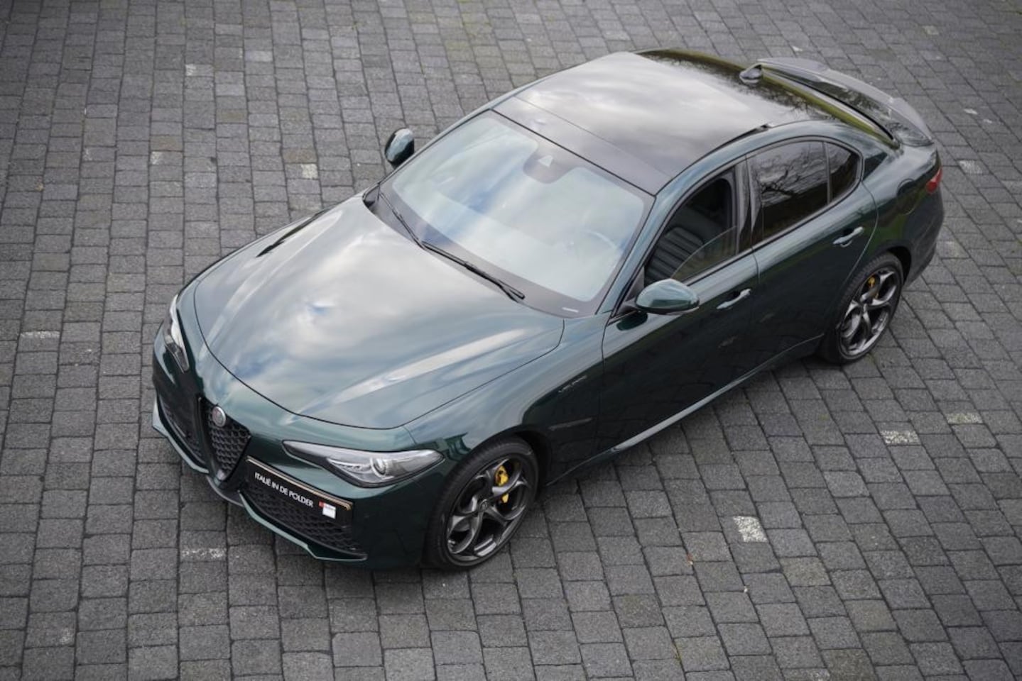 Alfa Romeo Giulia - 2.0 T Veloce AWD Q4 Skywindow - AutoWereld.nl