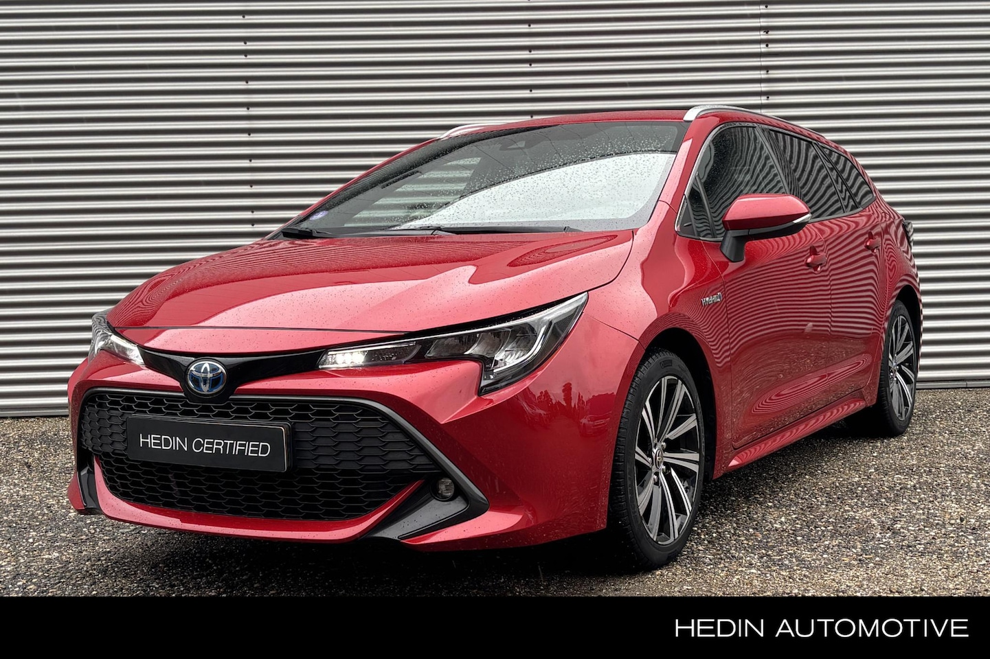 Toyota Corolla Touring Sports - 1.8 Hybrid Dynamic / Nederlandse Auto / Eerste Eigenaar / Apple Car Play / Stoelverwarming - AutoWereld.nl