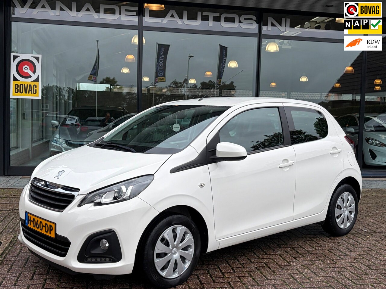 Peugeot 108 - 1.0 e-VTi Active 5Drs Airco Bluetooth NL-Auto NAP Dealeronderhouden! - AutoWereld.nl