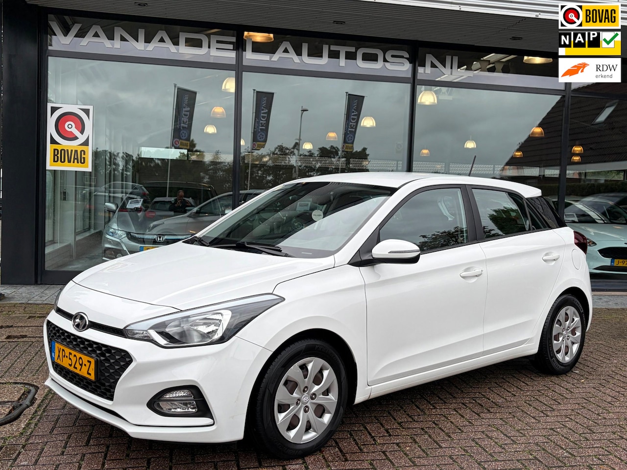 Hyundai i20 - 1.0 T-GDI Comfort App-Connect Navi Clima Cruise Camera Trekhaak NL-Auto NAP Dealeronderhou - AutoWereld.nl