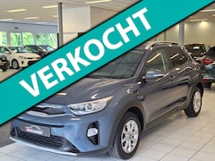 Kia Stonic - 1.2 (4 Cil) Apple carplay/Android auto/Camera/Bluetooth/Stoel en stuurverwarming