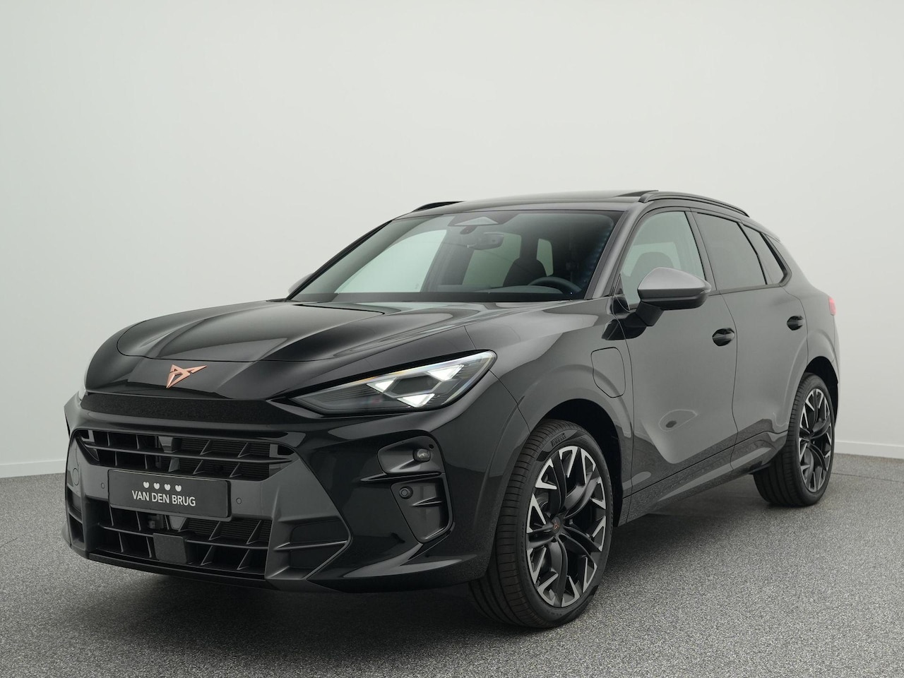 CUPRA Terramar - 1.5 TSI e-Hybrid VZ Limited 272 pk DSG | Sennheiser | Trekhaak | LED | Panoramadak | Camer - AutoWereld.nl
