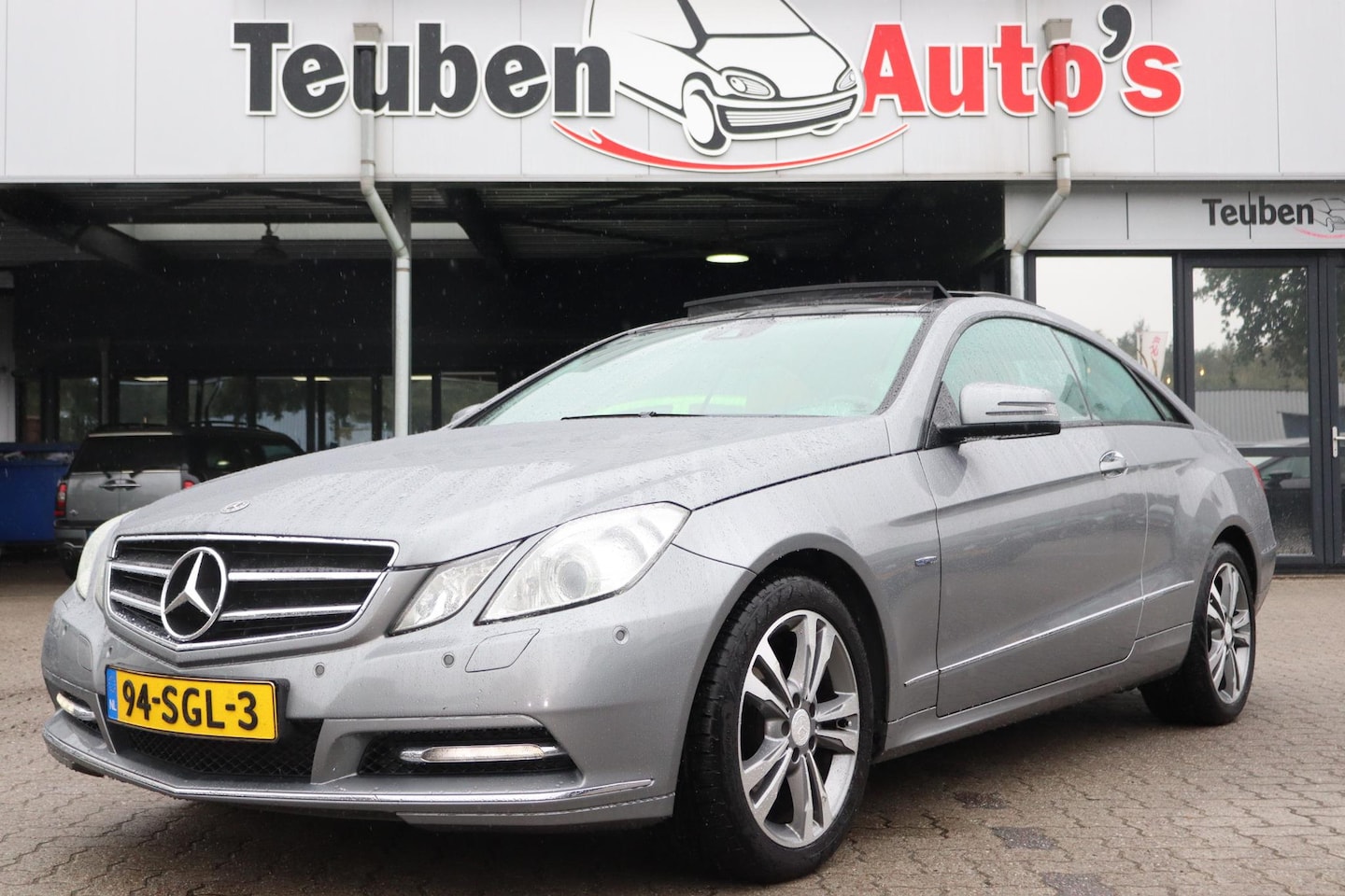 Mercedes-Benz E-klasse Coupé - 200 CGI Avantgarde | Elektrisch glazen panorama-dak | Xenon | Memory stoelen | Top auto! - AutoWereld.nl