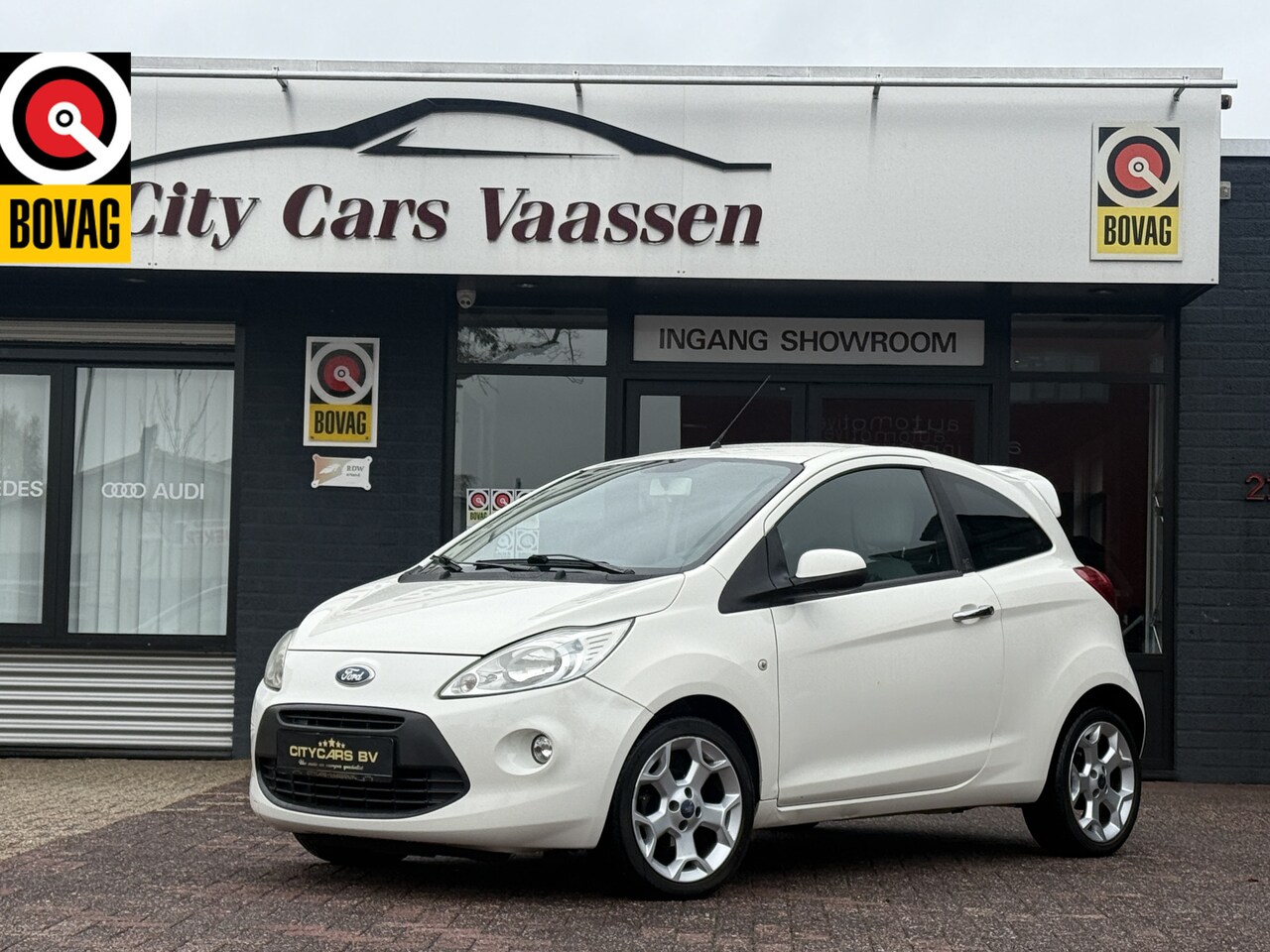 Ford Ka - 1.2 Titanium Individual 70 pk airco elktr pakket lmv 16 inch chroompakket radio cd speler - AutoWereld.nl