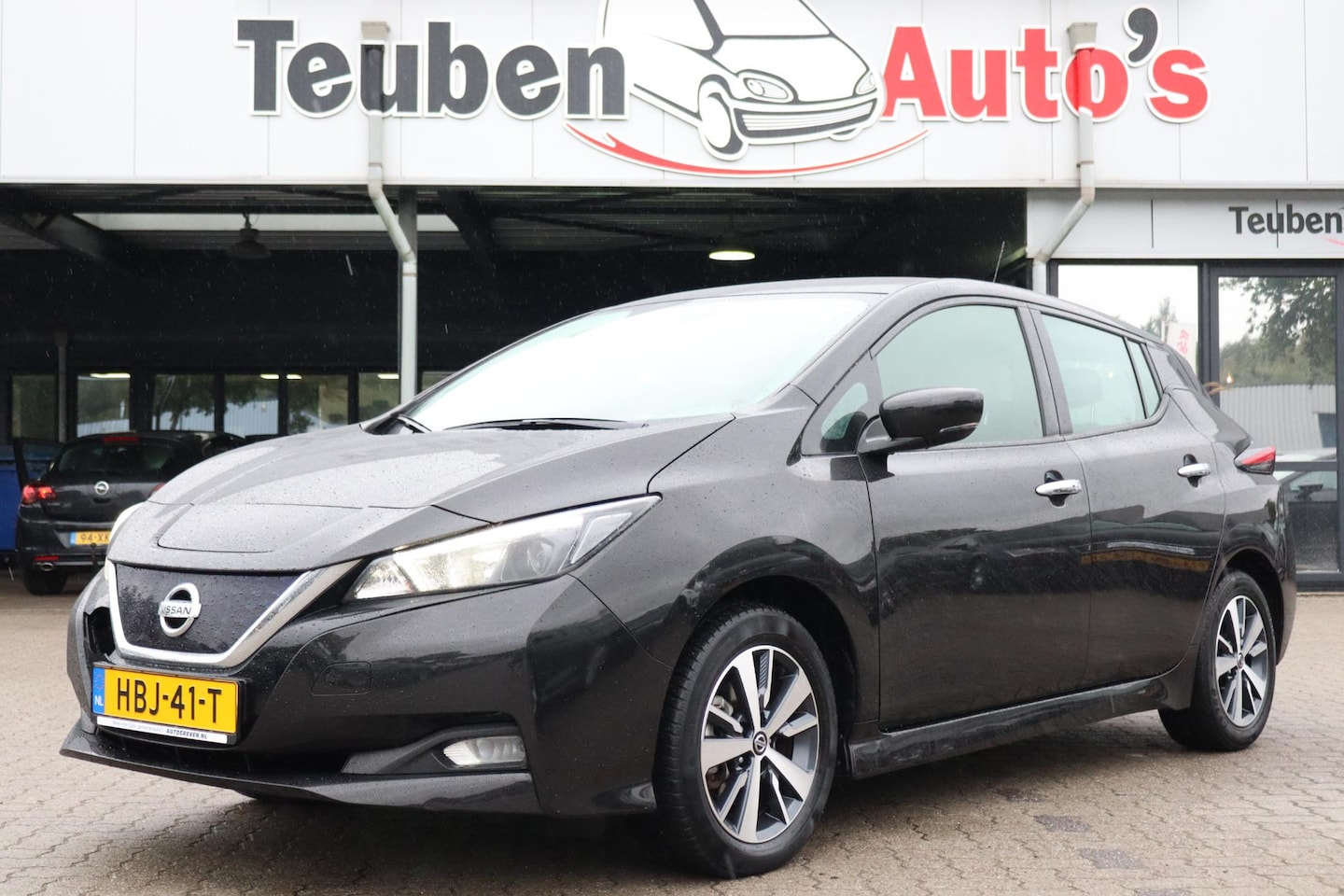 Nissan LEAF - Tekna 40 kWh | SOH 92,1% | ProPilot | Active cruise control | Climate control | Stoel en s - AutoWereld.nl