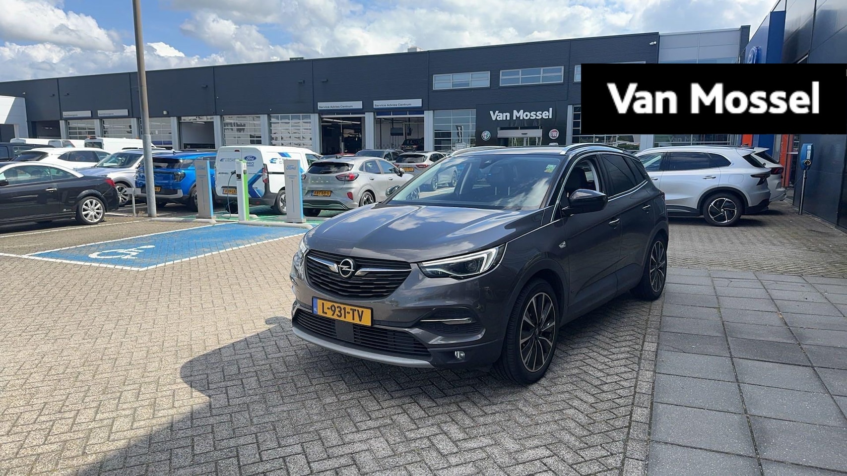 Opel Grandland X - 1.6 Turbo Hybrid4 Innovation 1.6 Turbo Hybrid4 Innovation - AutoWereld.nl