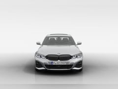 BMW 3-serie - Sedan 330e | M Sportpakket Pro | Active Cruise Control
