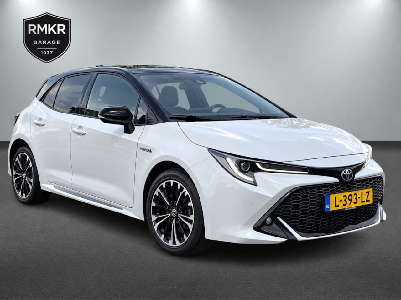 Toyota Corolla - 1.8 Hybrid GR-Sport | velgen en banden als nieuw !! - AutoWereld.nl