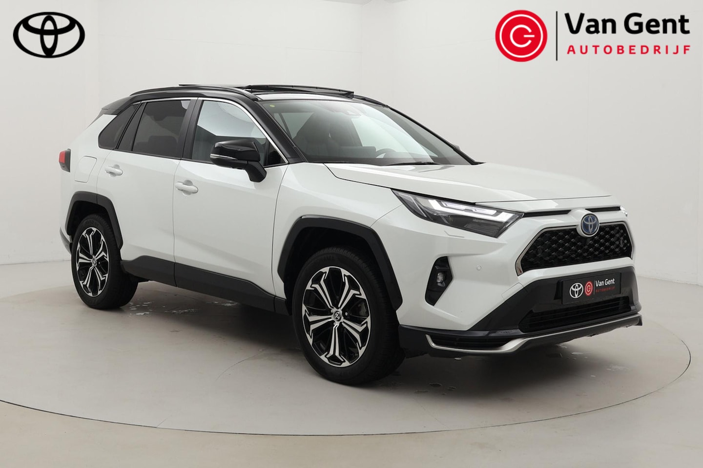 Toyota RAV4 - 2.5 Plug-in Hybrid AWD Bi-Tone Plus | Panoramadak | Trekhaak | Apple Carplay / Android Aut - AutoWereld.nl