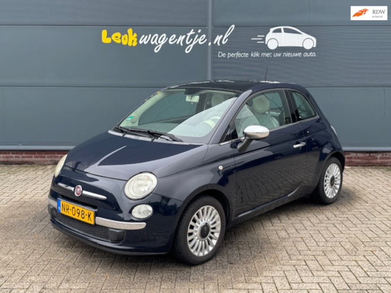 Fiat 500 - 1.2 Lounge *panorama *airco *bluetooth *lichtmetaal - AutoWereld.nl