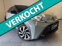 Toyota Aygo X - Automaat / Led/Stoelverw/Keyless/Camera/ACC/Tarragon Green-Zwart metallic