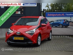 Toyota Aygo - 1.0i Automaat x-play Camera 15.000KM/NAP NL auto