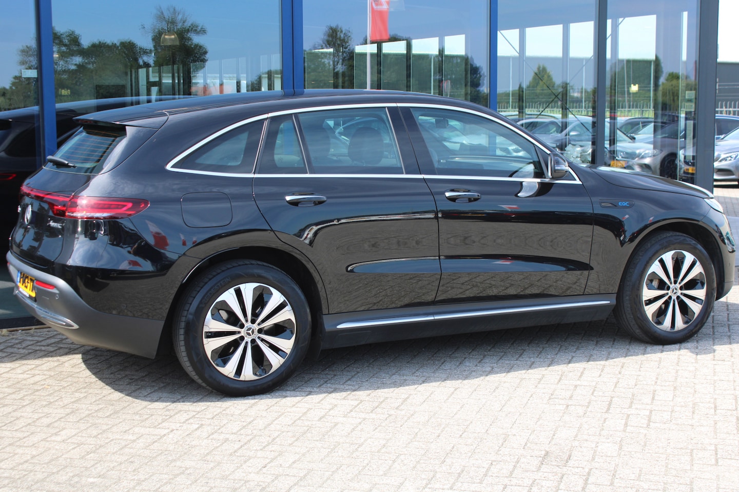 Mercedes-Benz EQC - 400 4MATIC Business Solution 80 kWh <<MARGE>> LEDER DISTRONIC KEY-LESS GO - AutoWereld.nl