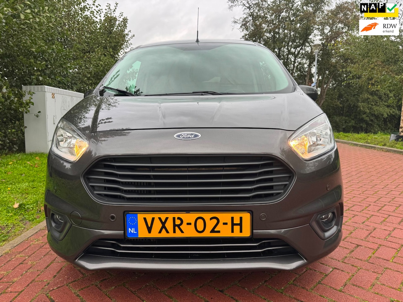 Ford Transit Courier - 1.0 Limited EcoBoost S&S BENZINE - AutoWereld.nl